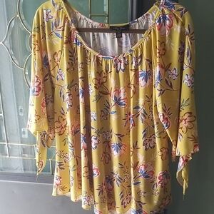 Melissa Paige floral blouse